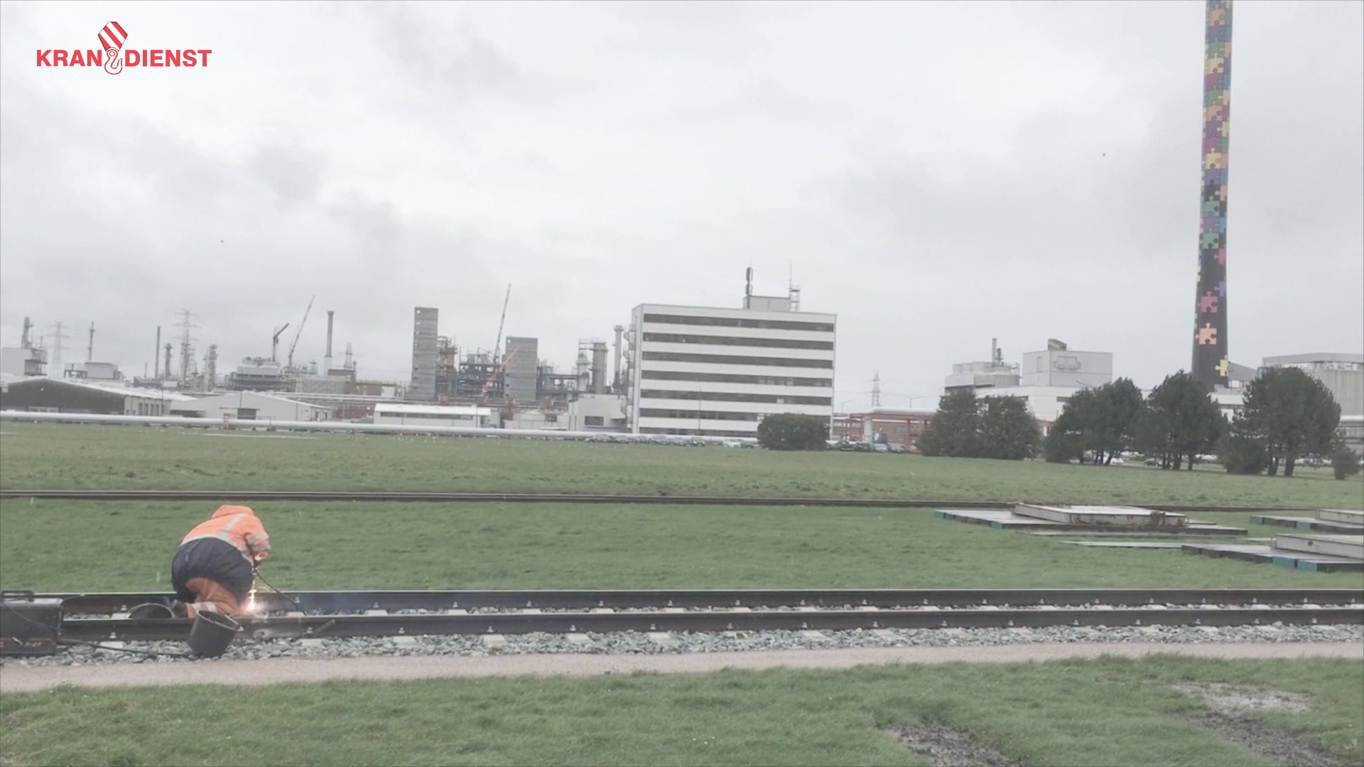 "Krandienst Süderau GmbH & Co. KG: Ihr zuverlässiger Kranservice in Süderau"