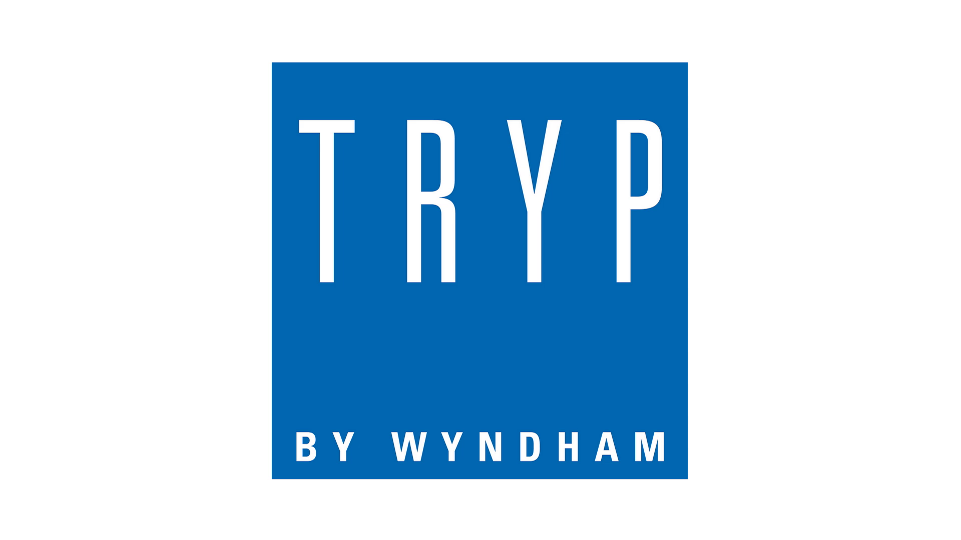 "Erleben Sie Luxus und Entspannung im TRYP Ahlbeck Strandhotel – Ihr Traumurlaub an der Ostsee!"