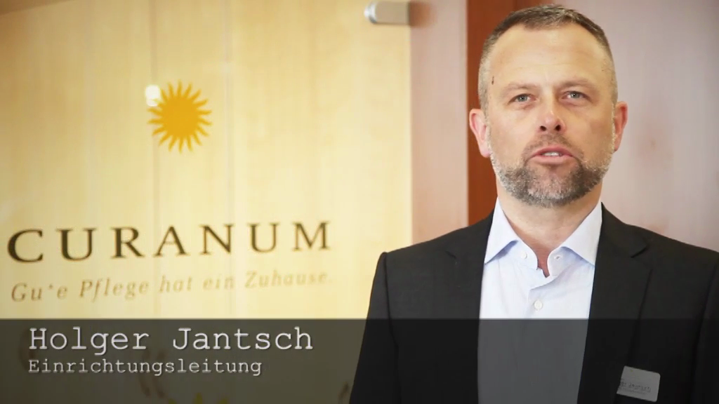 "CURANUM Seniorenpflegezentrum Münchhausen in Karlsfeld: Ihr Zuhause für liebevolle Pflege"