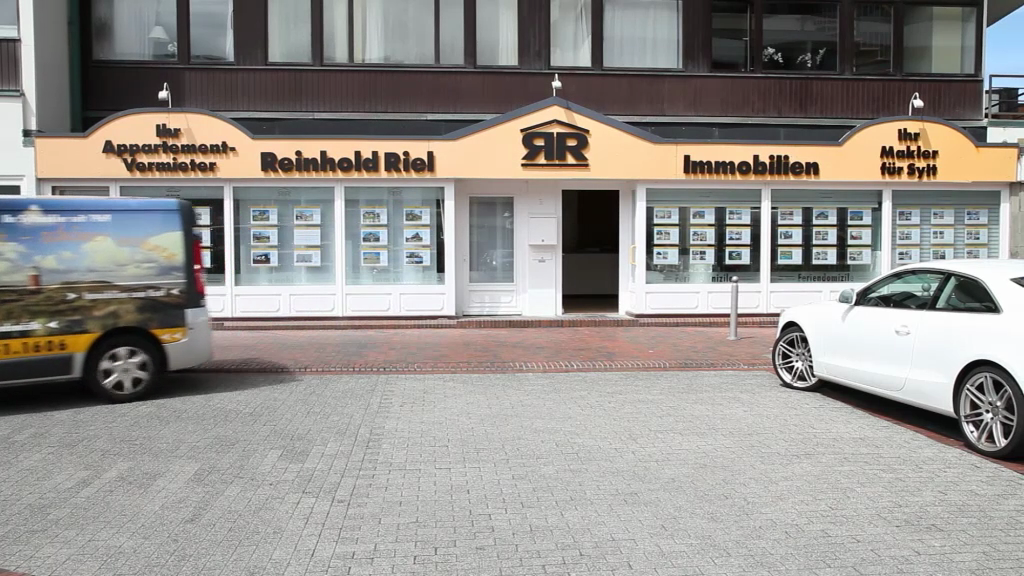 "Reinhold Riel Immobilien GmbH: Ihr Traumhaus auf Sylt finden!"